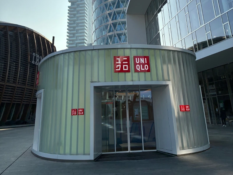 bussola-d-ingresso-store-uniqlo-15