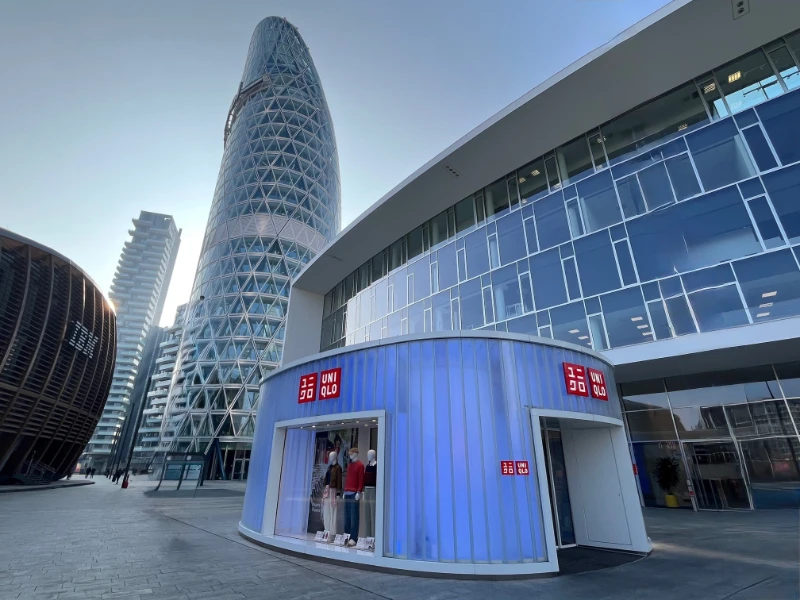 bussola-d-ingresso-store-uniqlo-3